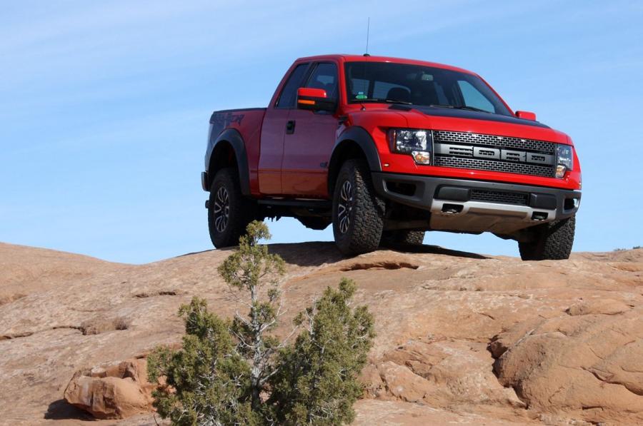  Ford F-150 SVT Raptor 2012 года  (фото 3 из 56)